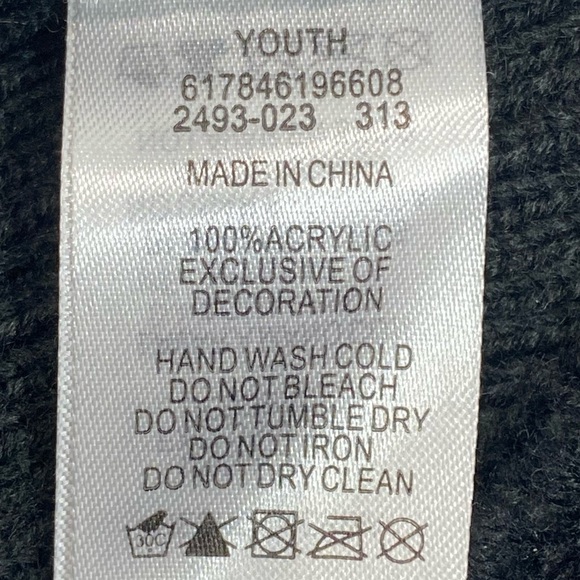 Columbia and Nike || bundle winter Youth hats - Picture 11 of 11